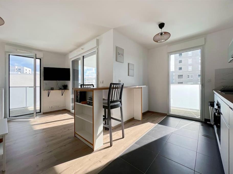 Perle De Baud - Centre - Luxueux - Fitness Apartment